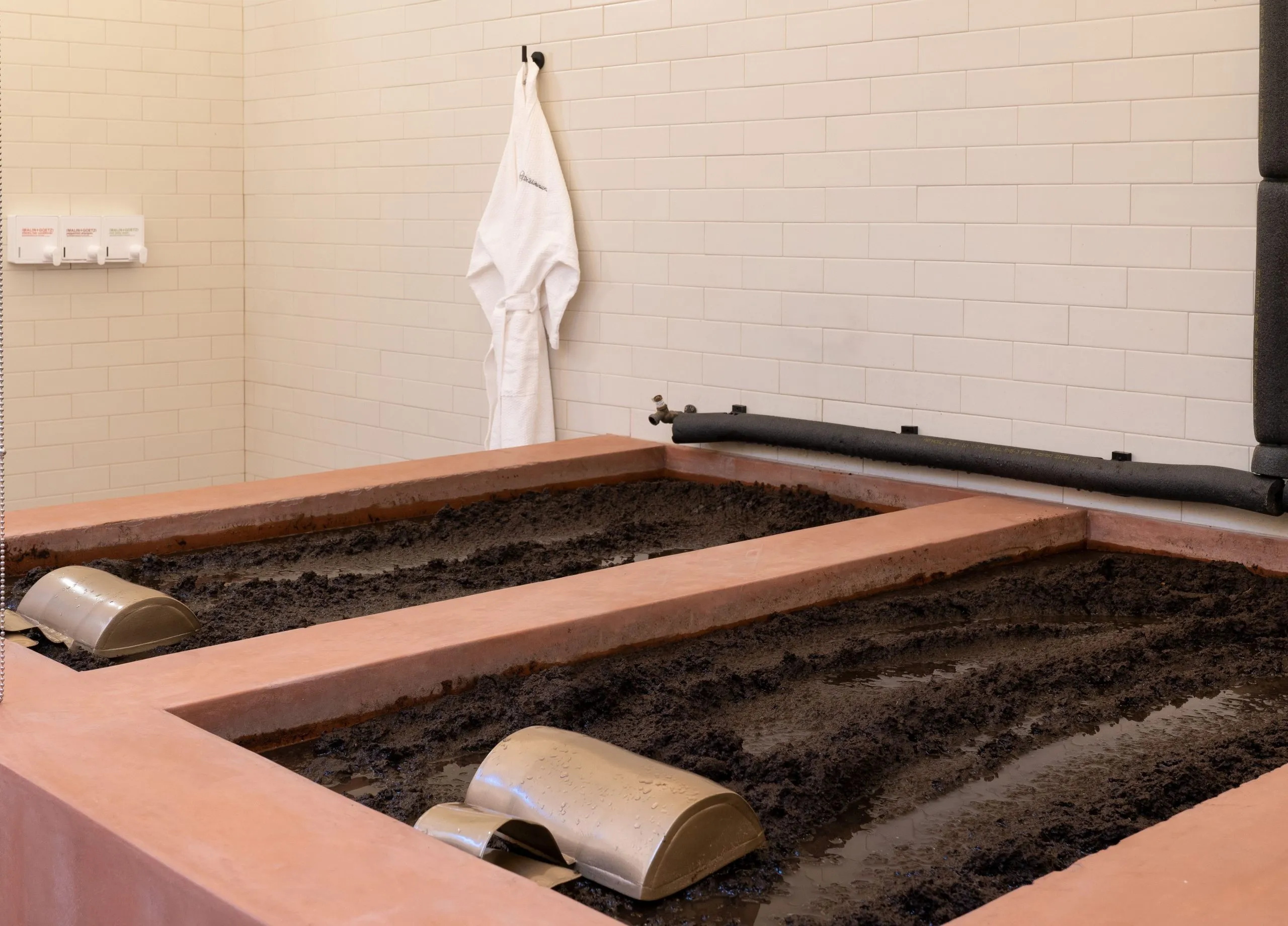 Mud Therapy Rooms Thumbnail 2